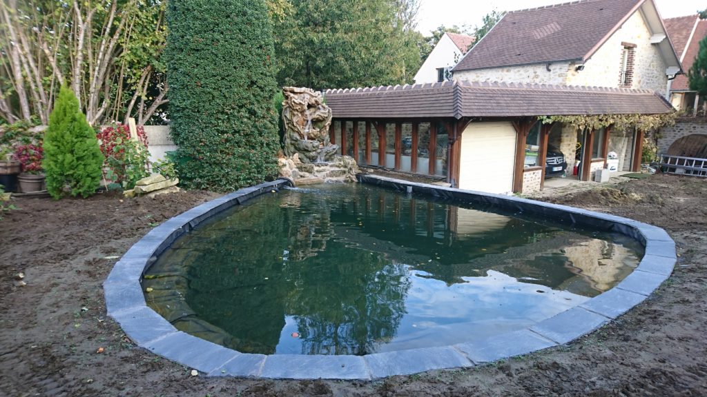 Création de bassin de jardin sur mesure - bassin carpe koi japon - Aquakoi