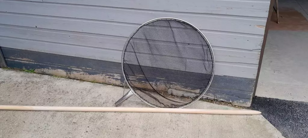 épuisette en bois grand panier rond