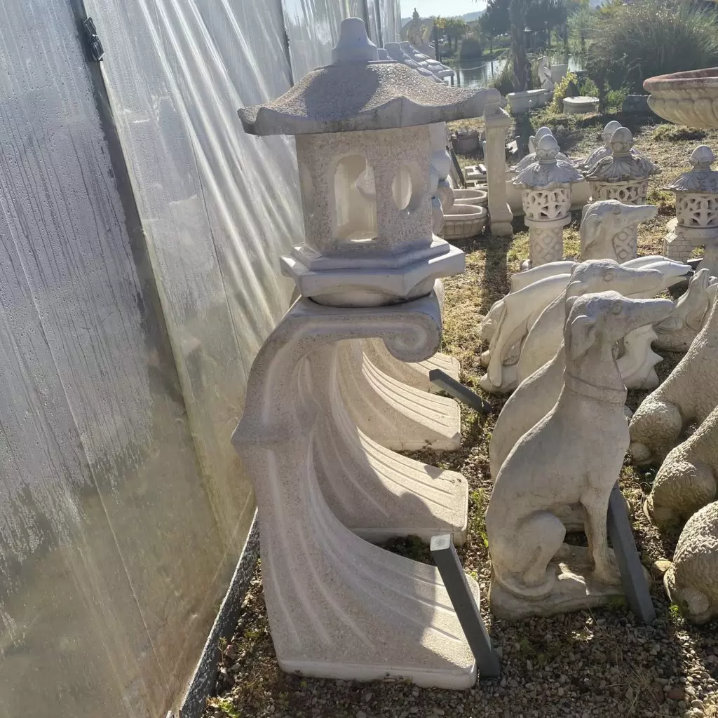 statut d'ornement pour jardin. lanterne bougeoir